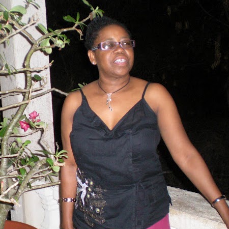 Sandra Vaughn Photo 17