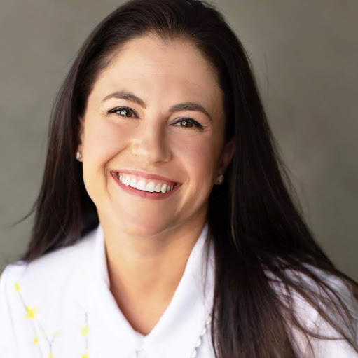 Beth Tuttle Photo 17