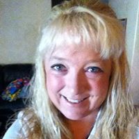 Julie Ferrell Photo 19