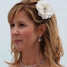 Lisa Edwards Photo 33