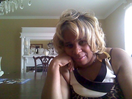 Michelle Moore Photo 58