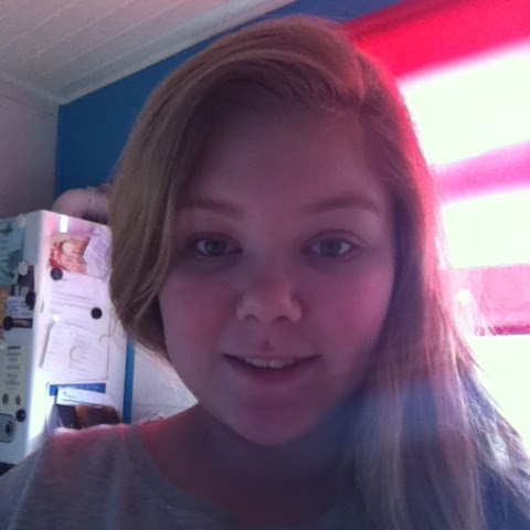 Annie Ferguson Photo 32