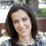 Kristina Holmes Photo 32