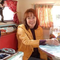 Jill Thomson Photo 30