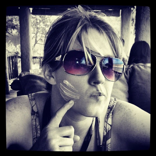 Samantha Hunter Photo 45