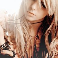 Aimee Lucas Photo 8