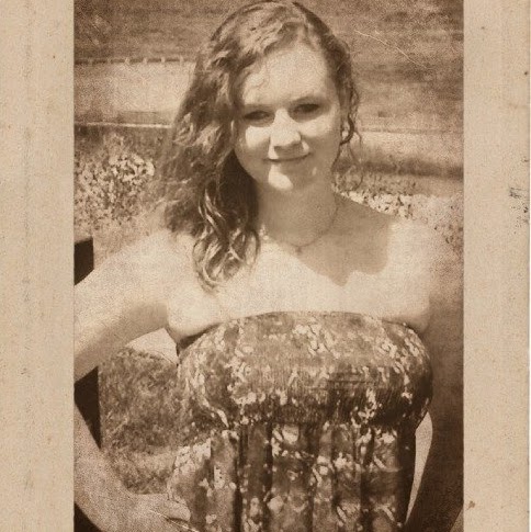 Lauren Bailey Photo 40