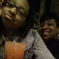 Saundra Roberts Photo 24