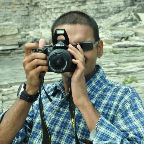 Zeeshan Hayat Photo 14