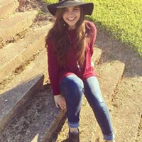 Elizabeth Moreland Photo 11