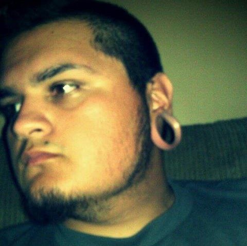 Eric Angulo Photo 3