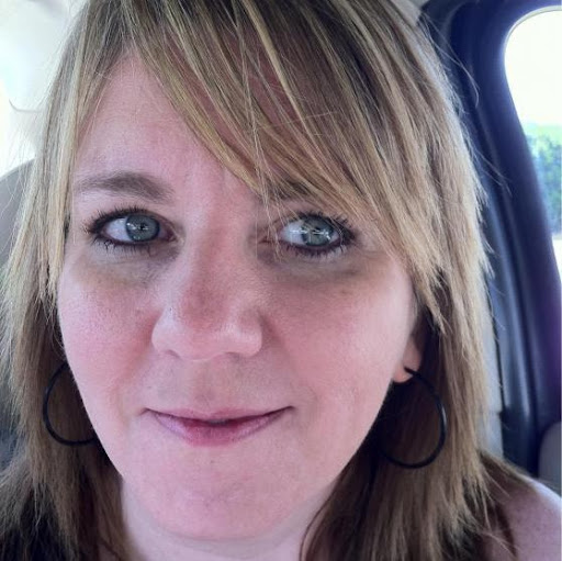 Kelly Wolfe Photo 19