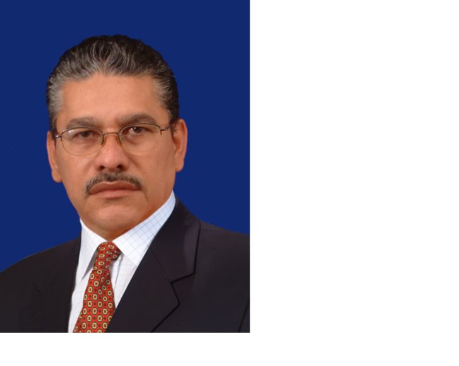 Rafael Salinas Photo 43