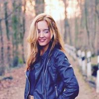 Julia Farkas Photo 25