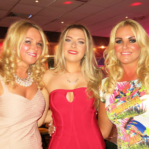 Victoria Howard Photo 27