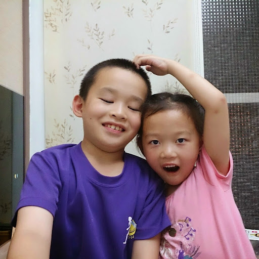Yun Huang Photo 45