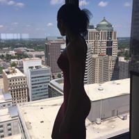 Michelle Weathers Photo 29