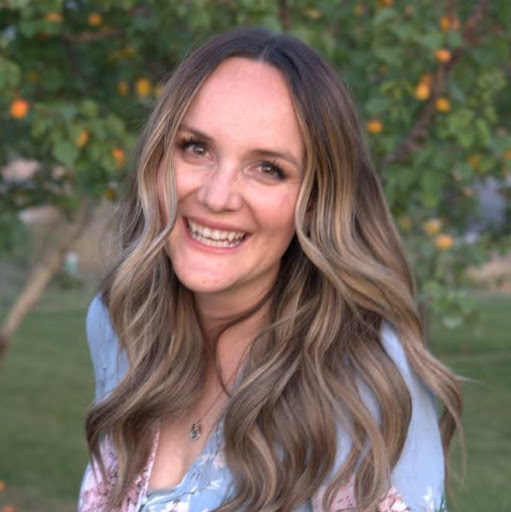 Aimee Petersen Photo 17