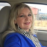 Shelly Thompson Photo 45