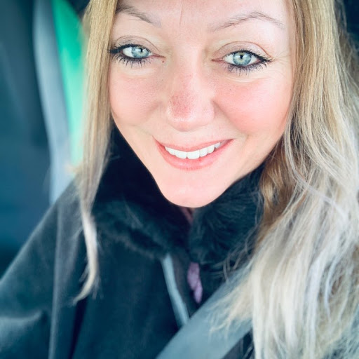 Jennifer Pratt Photo 33