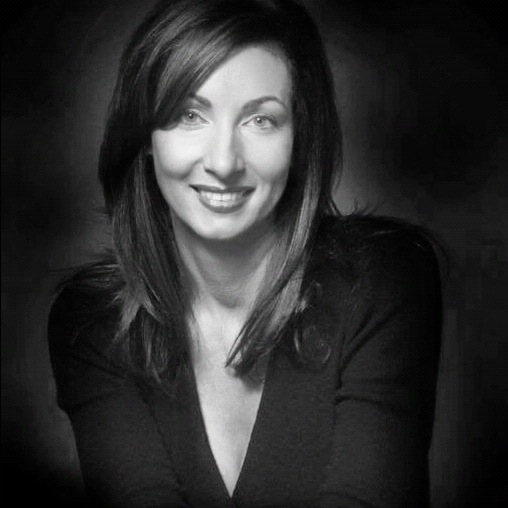 Lisa Douglas Photo 17