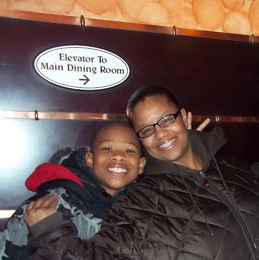 Lorie Lewis Photo 14