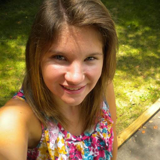Elizabeth Norris Photo 17
