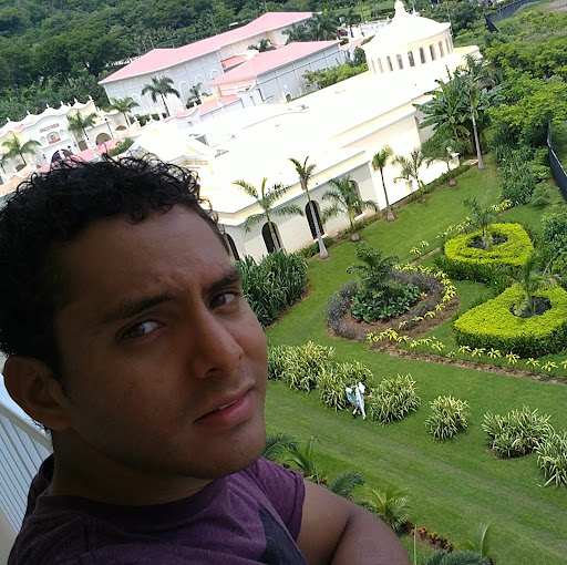 Angel Calvo Photo 27