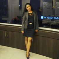 Elizabeth Paredes Photo 43
