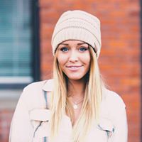 Anna Rodgers Photo 16