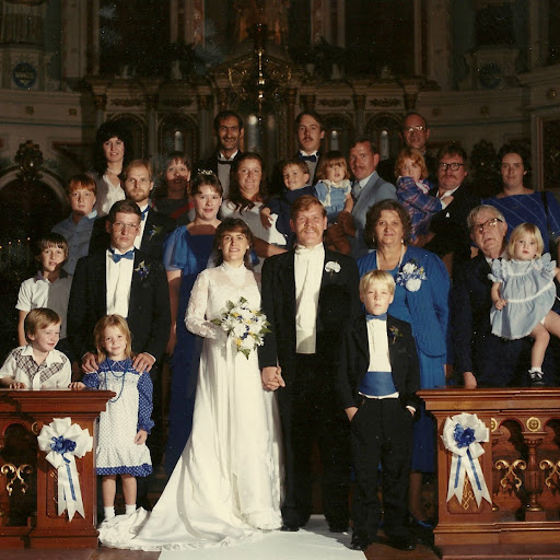 Chester Thomas Photo 8