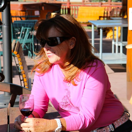 Pamela Lowe Photo 30