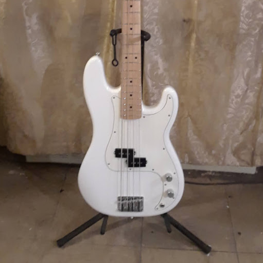 Michael Simmons Photo 41 Michael Simmons Photo 41