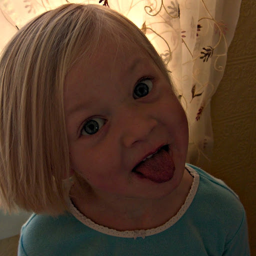 Ana Ekstrom Photo 3
