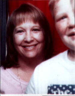 Laura Andrews Photo 19