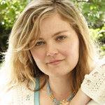 Suzanne Power Photo 17