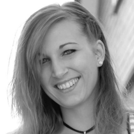 Jennifer Moll Photo 5