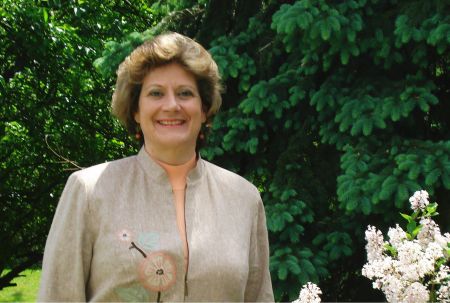 Sara Strong Photo 30