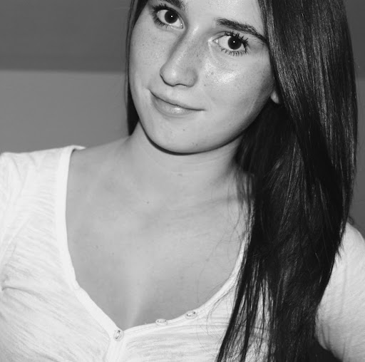 Christina Berger Photo 20