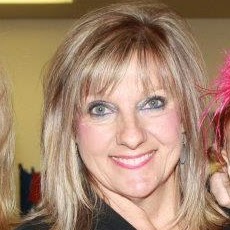 Julia Walker Photo 11