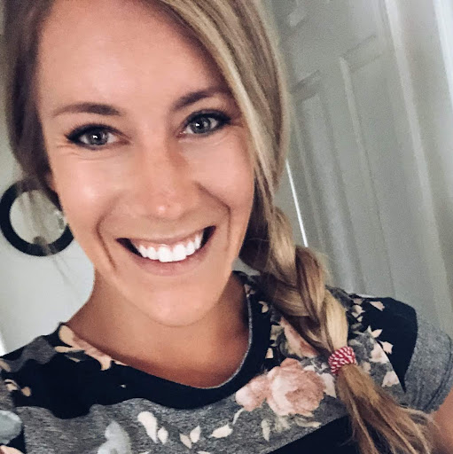 Elizabeth Carroll Photo 20