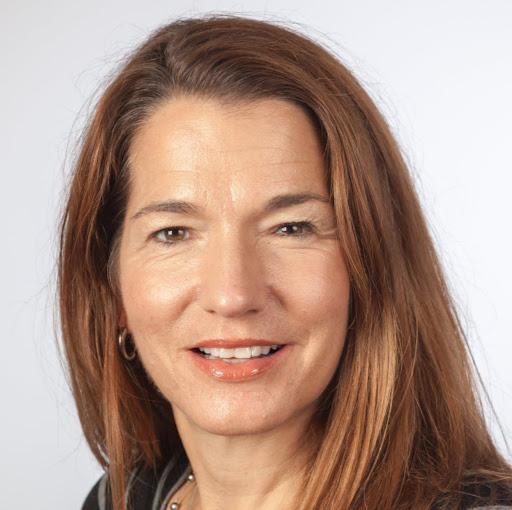 Amy Keating Photo 37