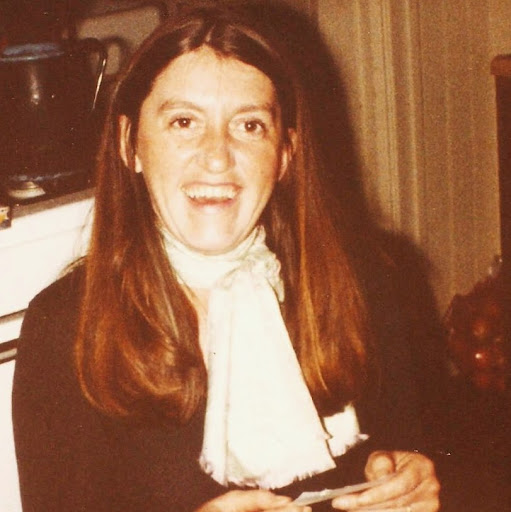 Susan Ferrari Photo 6