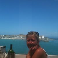 Alison Rowe Photo 8