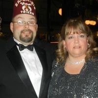 Michelle Leach Photo 22