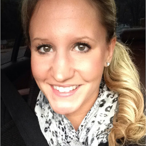 Laura Sinclair Photo 15