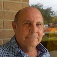 Robert Saunders Photo 37