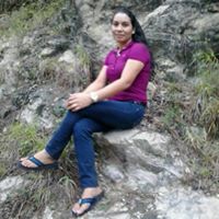 Julia Flores Photo 2