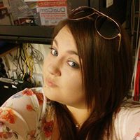 Alison Richards Photo 21