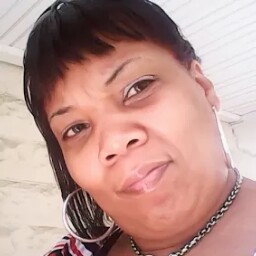 Tracey Bell Photo 37